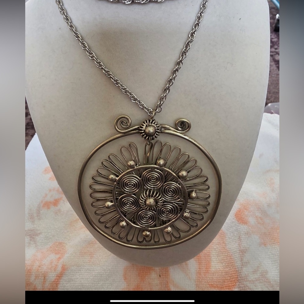VINTAGE HANDCRAFTED BY HMONG TRIBE OF CHINA SILVER TRIBAL NECKLACE VERY HTF